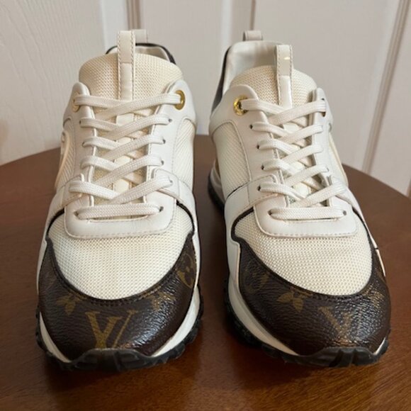 Louis Vuitton - Monogram Run Away Sneaker: Size 9 - Picture 3 of 8